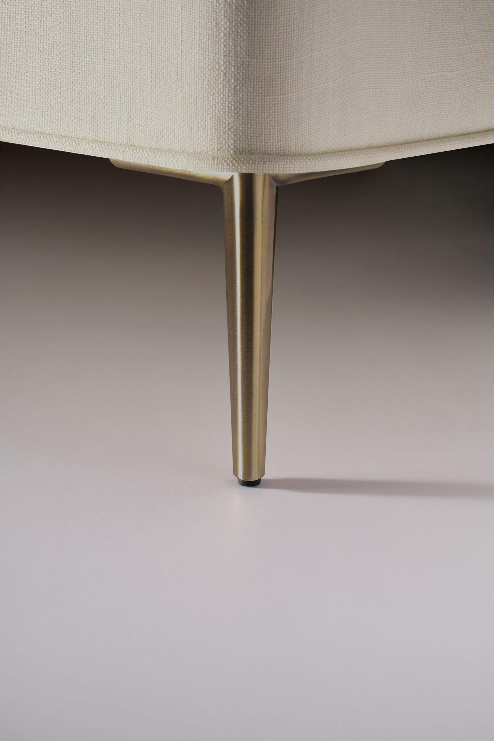 L21 Metal Leg